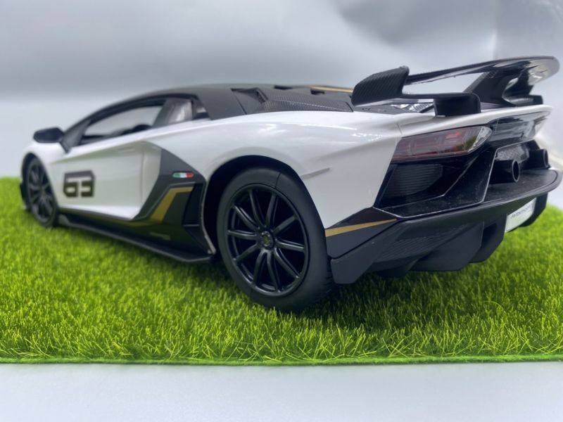 1:14 藍寶堅尼 大牛 SV SVJ 遙控車 