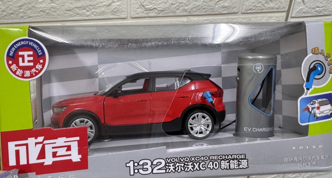 1/32 VOLVO XC40 合金車 