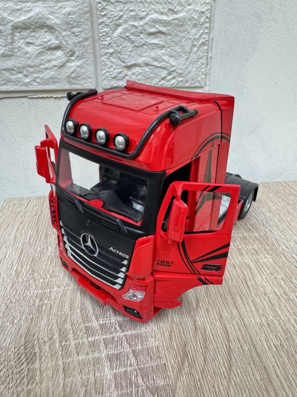 1/24 賓士 卡車車頭 合金模型 
