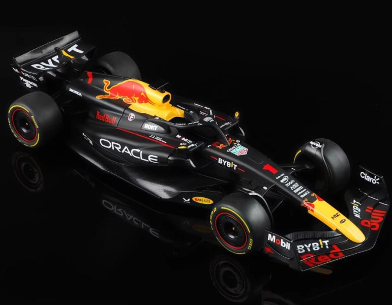 1/18 F1 紅牛 RB19 授權合金車 1:18 