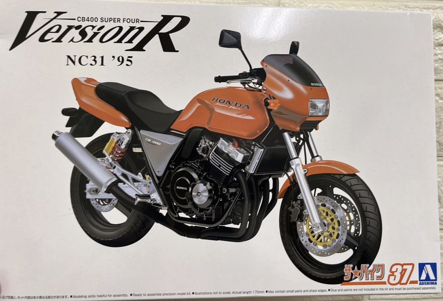 日本 青島 1/12 本田 NC31 CB400 SUPER FOUR versionR'9 重機模型 組裝模型 