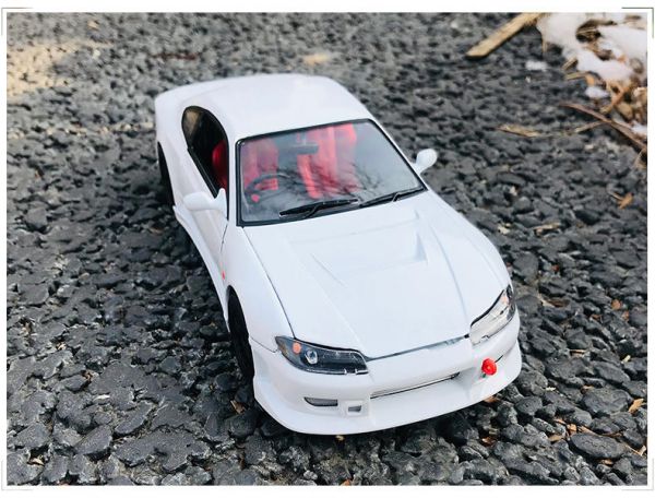 Nissan 尼桑 S15  1/24 合金車 