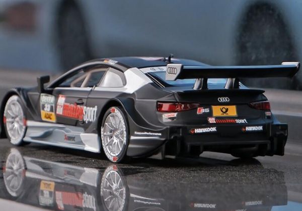 1/32 組裝式 賓士 C63 AMG 
