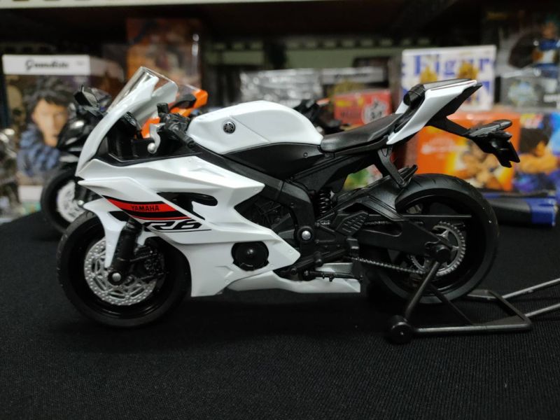 YAMAHA R6 重機模型 