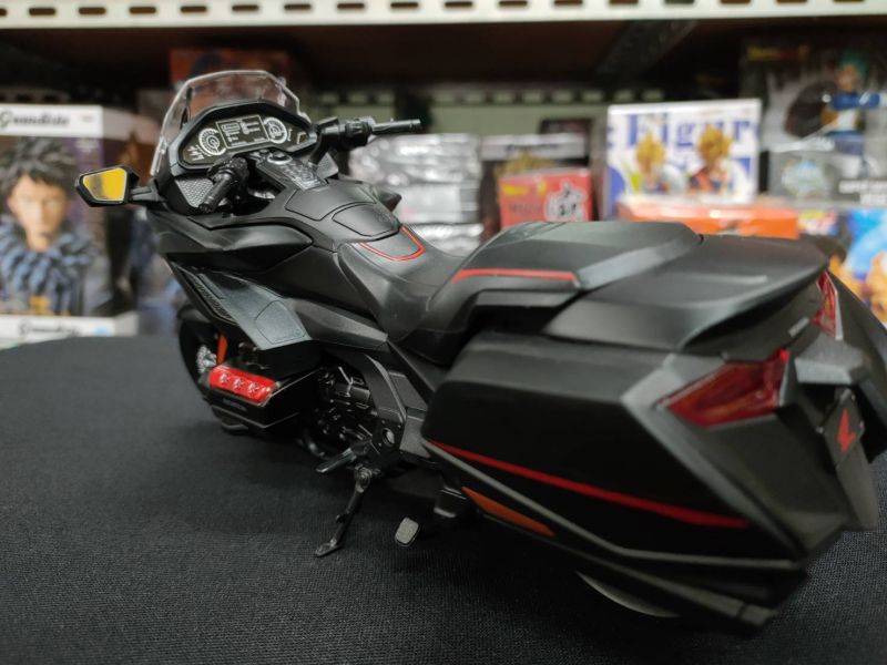 1/12 HONDA 本田 金翼 Gold Wing 