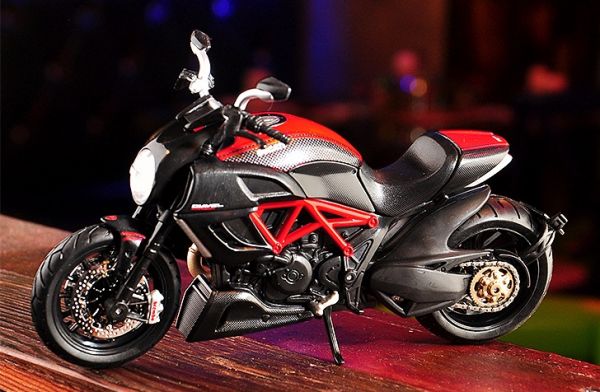 杜卡迪 大魔鬼 1/12 重機模型 