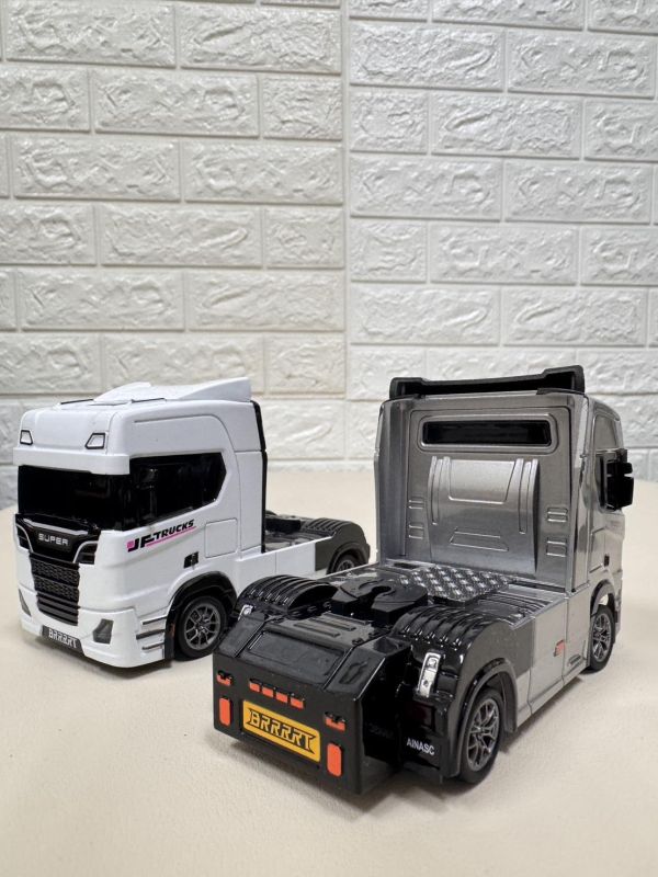 1:43  全比例 迷你遙控甩尾車 飄移車 