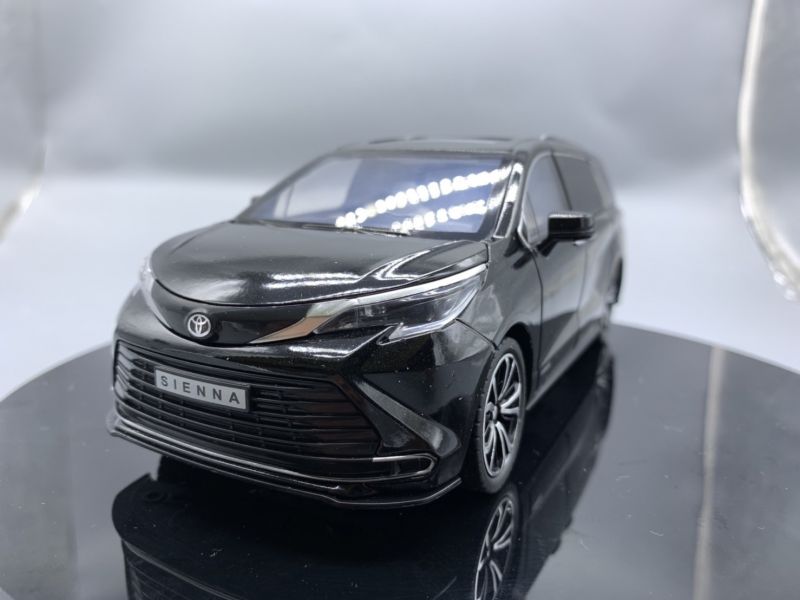 1/24 豐田 SIENNA 豪華休旅 阿法兄弟車 