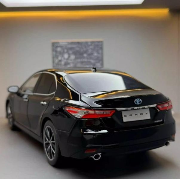 1:18 toyota Camry 凱美瑞 合金車 1/18 
