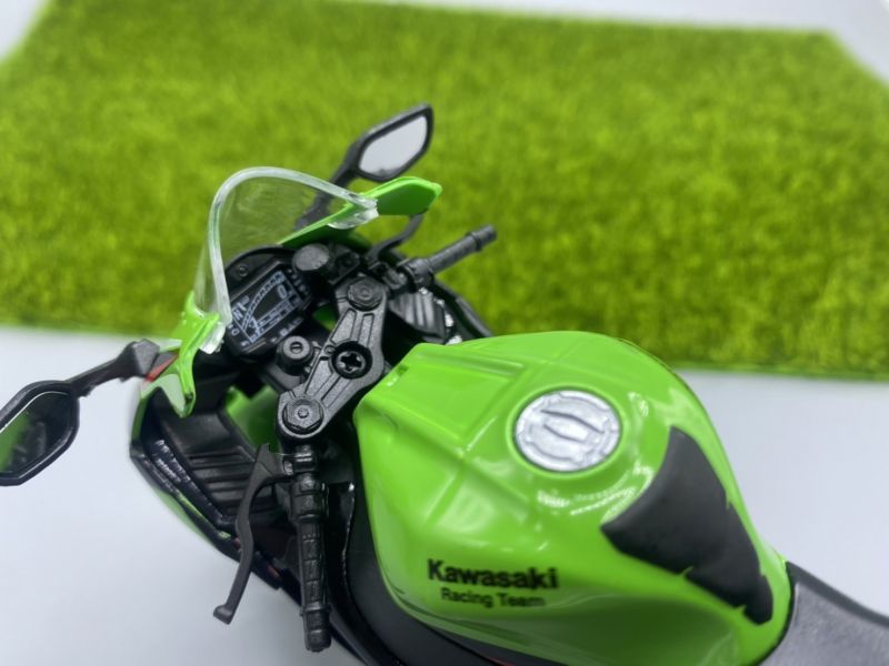 川崎 新忍者 ZX10R 重機模型 
