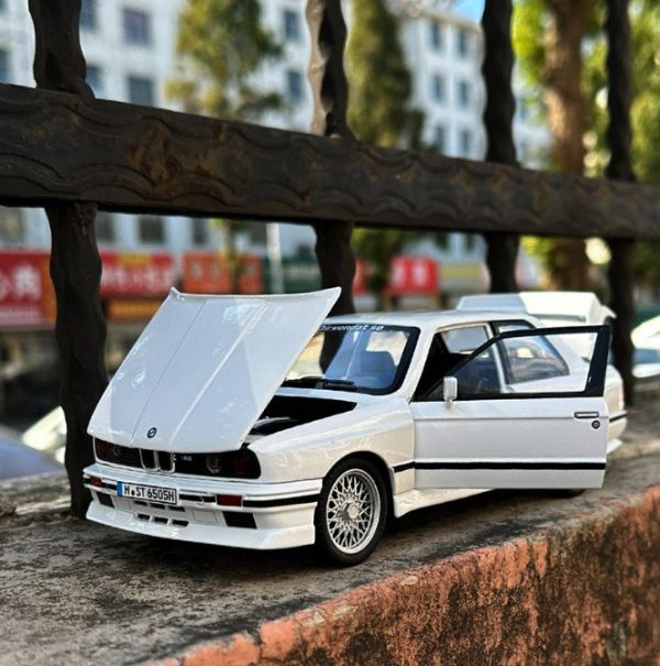 1/24 BMW E30 M3 仿真 寶馬 1:24 合金車 