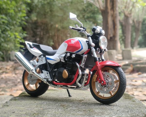 1/12 本田 CB1300SF 重機模型 
