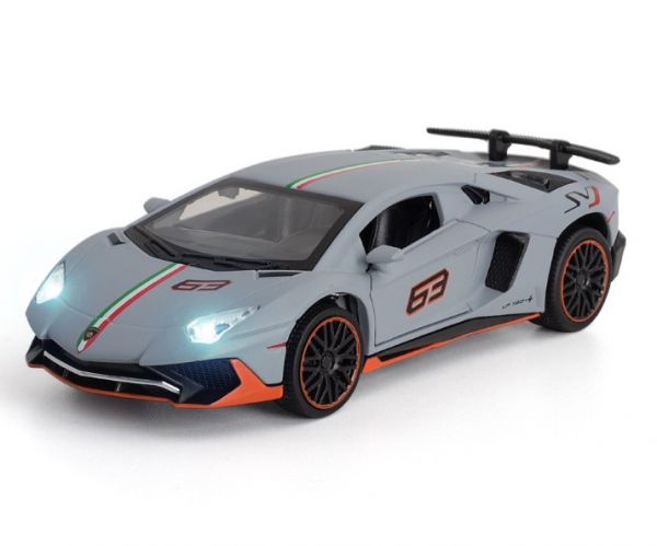 1/32 藍寶堅尼 LP780 SVJ 合金車 