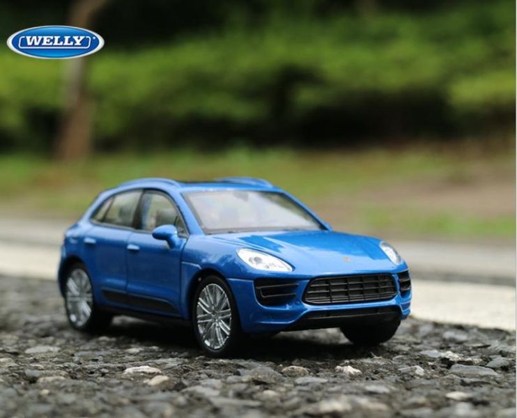 1:36 Welly 威利 保時捷 MACAN J01 