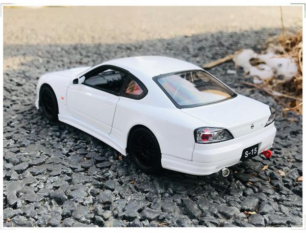 Nissan 尼桑 S15  1/24 合金車 
