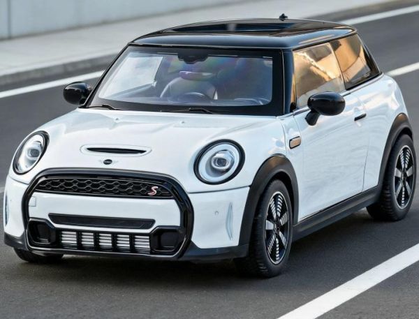 1:18 授權 MINI cooper s 合金車 