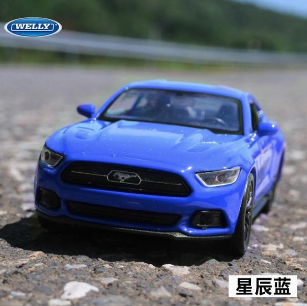 1:36 Welly 威利 福特 野馬GT C01 
