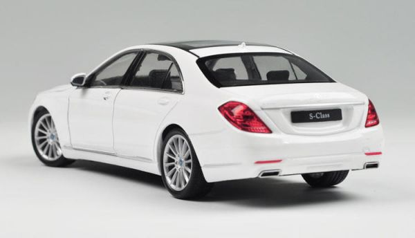 BENZ 威利 S500 S系列 1/24 合金車 