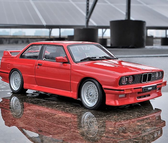 1/24 Bburago BMW E30 M3 