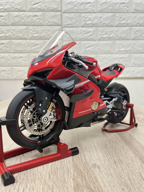 1:7 杜卡迪 動態版 V4 1/7 重機模型 