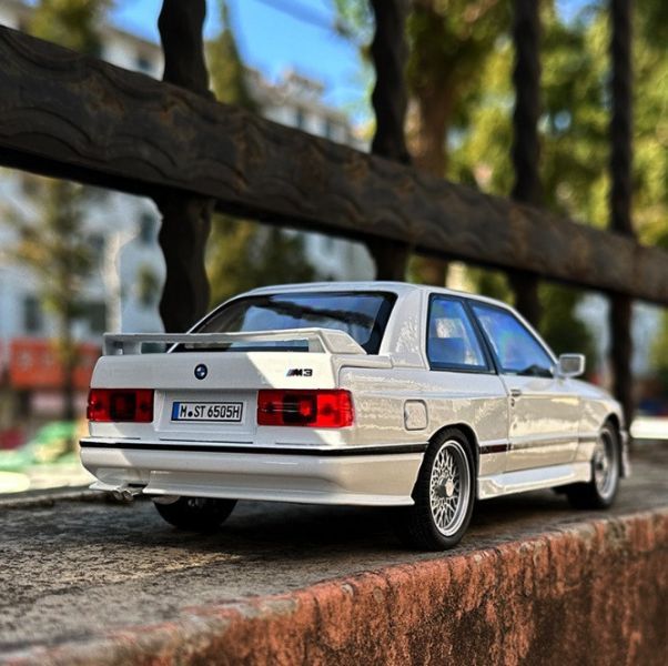 1/24 BMW E30 M3 仿真 寶馬 1:24 合金車 