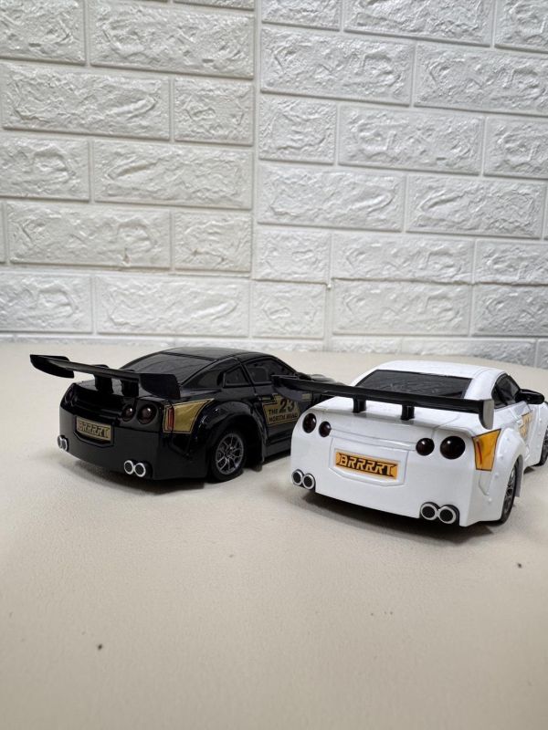 1:43  全比例 迷你遙控甩尾車 飄移車 