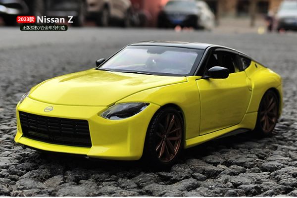 授權 尼尚 2023 Z 合金車 模型車 1/24 1:24 美馳圖 