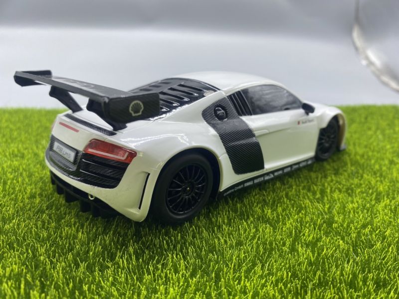 Audi R8 賽道版 1/24 遙控車 