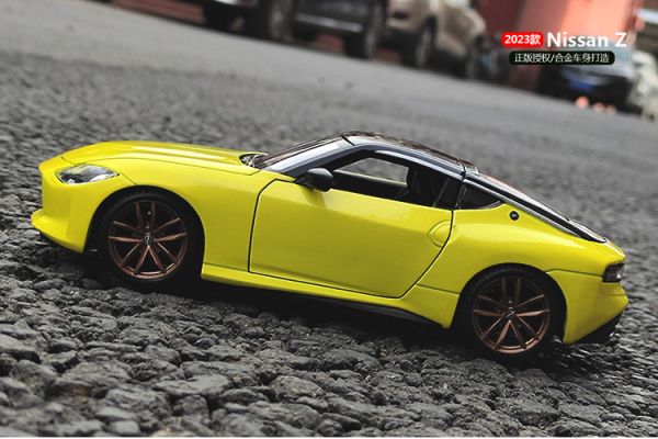 授權 尼尚 2023 Z 合金車 模型車 1/24 1:24 美馳圖 