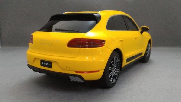 保時捷 Macan Turbo 1/24 遙控車 