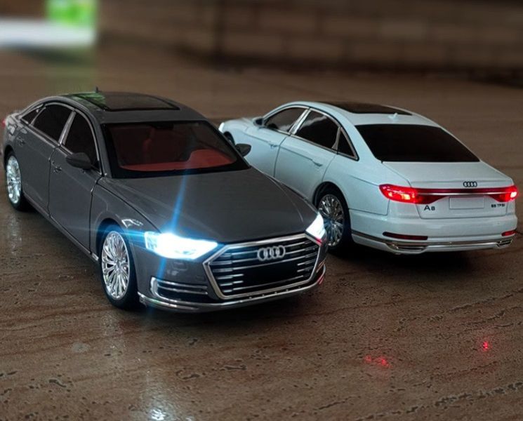 1/24 奧迪 A8 合金車 