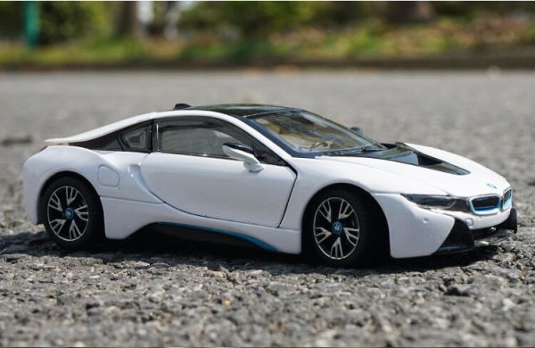 星輝 BMW I8 1/24 合金車 