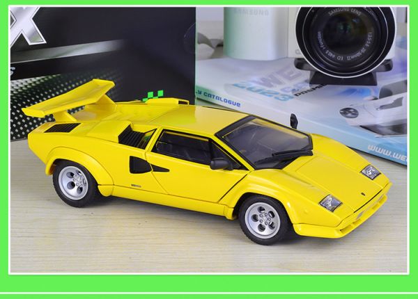 1/24 藍寶堅尼 LP5000S 合金車 