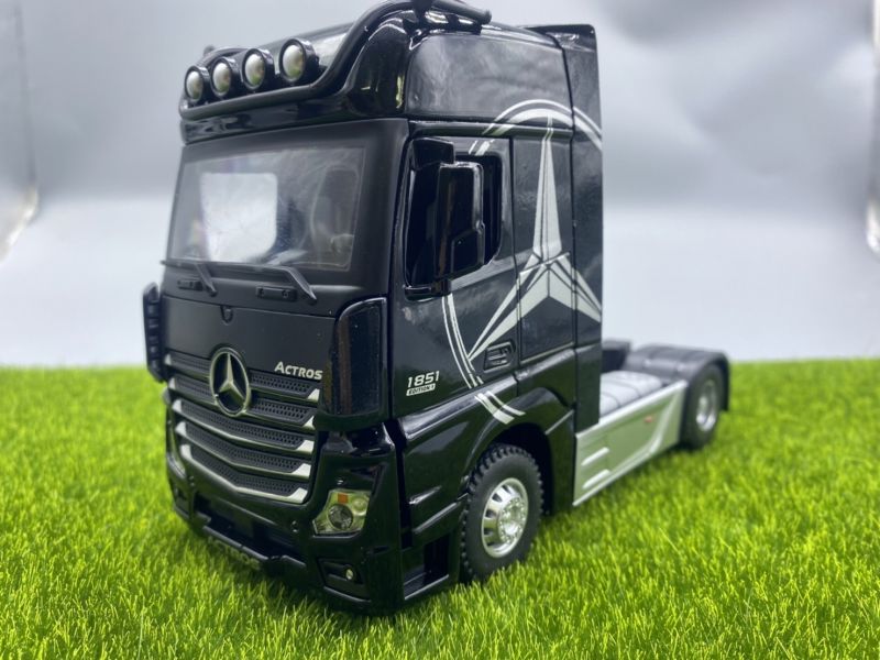 1/24 賓士 卡車車頭 合金模型 