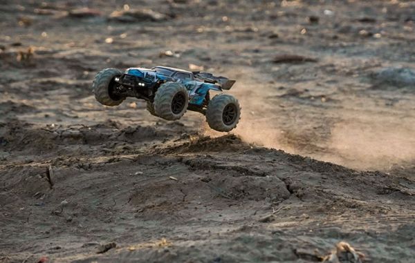 專業級 無刷 特斯拉 高速越野車 大腳車 