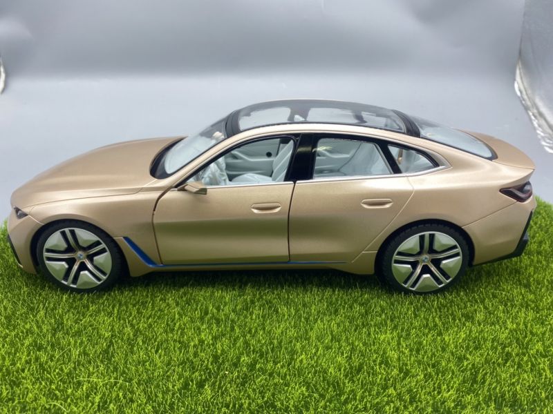 BMW 授權 I4 遙控車 