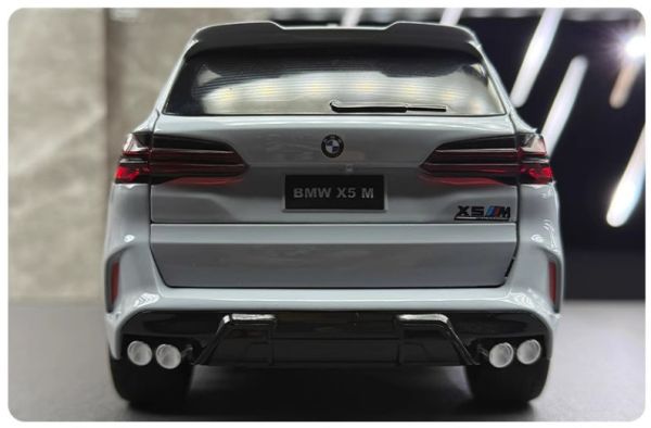 1:18 BMW X5 X5M 1/18 合金車 