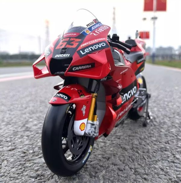 1/6 巨大型 杜卡迪 MOTO GP 