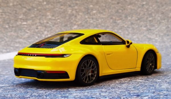 welly 1:24  911 Carrera 4S 卡雷拉 wl24001 