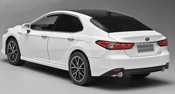 1:18 toyota Camry 凱美瑞 合金車 1/18 