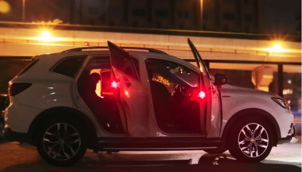 汽車防撞燈 開門警示燈 