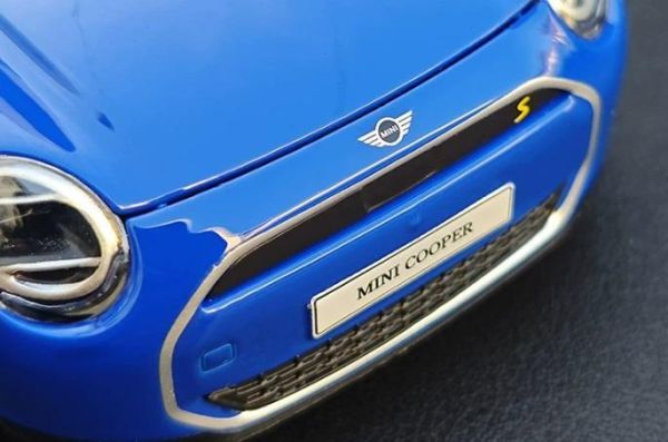 1:24  MINI Cooper SE 迷你 1/24 合金車 