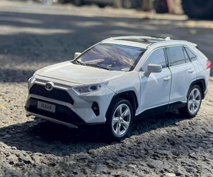 1/24  豐田 RAV4 合金車 1:24 模型車 