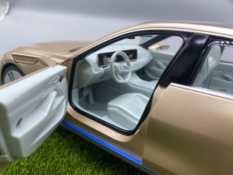 BMW 授權 I4 遙控車 