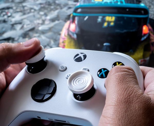 KontrolFreek - CQC RUSH 頂級 3D 類比套 桿套 / PS4 5 XBOX / 台灣公司貨 KontrolFreek,CQC RUSH,類比套,止滑,PS4,PS5,白色,XBOX,類比