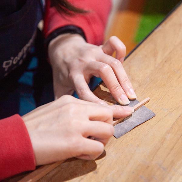 職人手作 |【繽紛彩虹筷】| 60分鐘 鉋木聞香 | 鉋木 磨砂 養護 | 手作體驗 木匠,木匠兄妹,禮物,精品,台灣製造,交換禮物,造型,生日禮物,年節禮物,聖誕禮物,兒童節,療癒,木製,造型,原木,DIY,手做