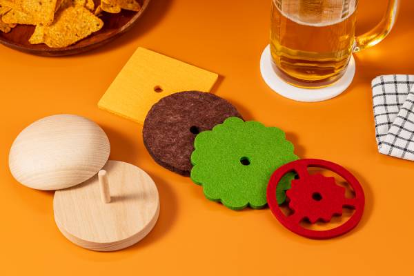 Hamburger Coaster wool felt, wood, coaster