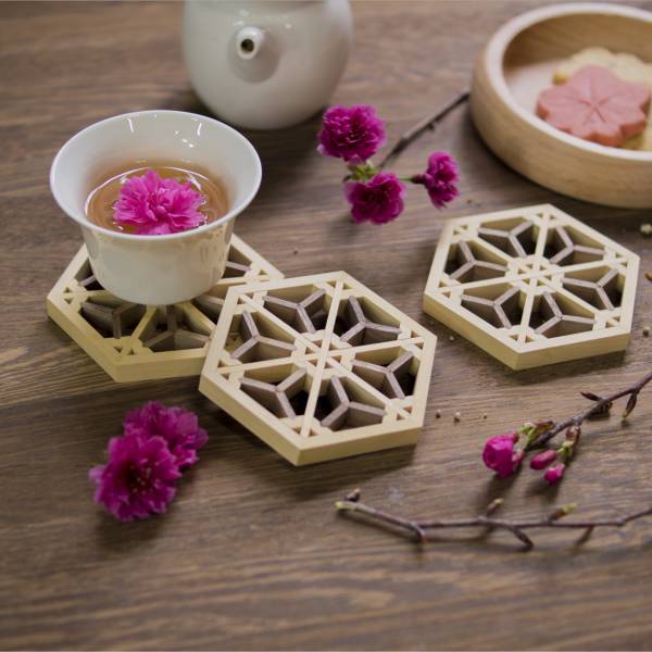 Kumiko Coaster-Cherry blossoms 杯墊,加拿大檜木,體驗,手作,組子欄間,木匠,木匠兄妹,禮物,精品,台灣製造,交換禮物,造型,生日禮物,年節禮物,聖誕禮物,兒童節,療癒,木製,造型,原木,DIY,手做