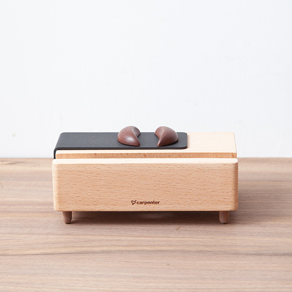 Amplifier Phone Holder 擴音、手機座、趣味小物、詼諧、擲筊、信仰,木匠,木匠兄妹,禮物,精品,辦公用品,居家用品,居家裝飾,台灣製造,交換禮物,造型,生日禮物,年節禮物,聖誕禮物,手機座,手機架,療癒,木製,造型,收納