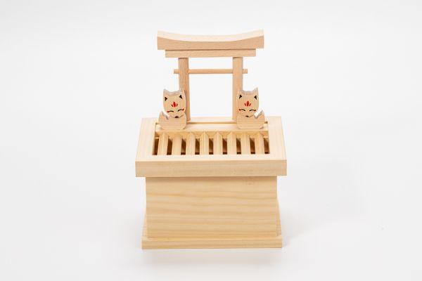 Blessing Saisen Box 木匠,木匠兄妹,禮物,精品,辦公用品,居家用品,居家裝飾,台灣製造,交換禮物,造型,生日禮物,年節禮物,聖誕禮物,療癒,木製,造型,收納,台灣製造